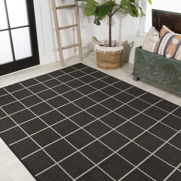 HomeRoots 5' Dark Gray and Cream Plaid Area Rug - Versatile Indoor/Outdoor Design, Easy-Care, Durable, Stylish! 702634
