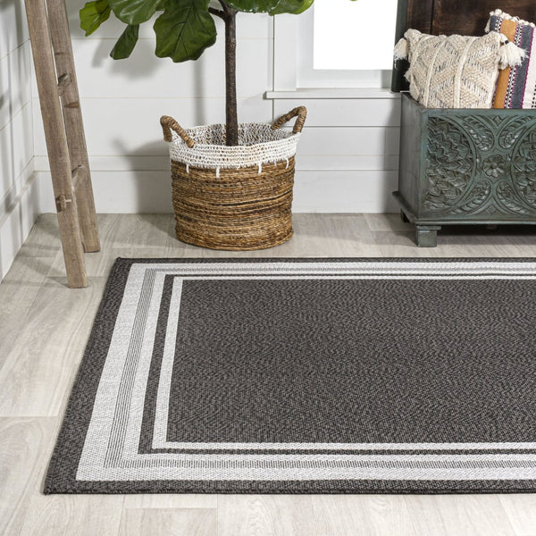 HomeRoots 5' Versatile Black and Cream Striped Area Rug for Indoor and Outdoor Spaces – Durable & Stylish! 702643