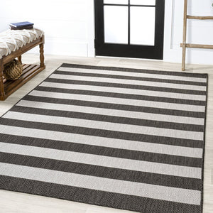 HomeRoots 5' Black and Cream Striped Area Rug - Durable Indoor/Outdoor Design for Patios, Kitchens & More! 702661