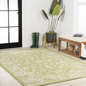 HomeRoots 5' Green and Cream Medallion Area Rug - Versatile Indoor/Outdoor Design for Timeless Elegance 702704
