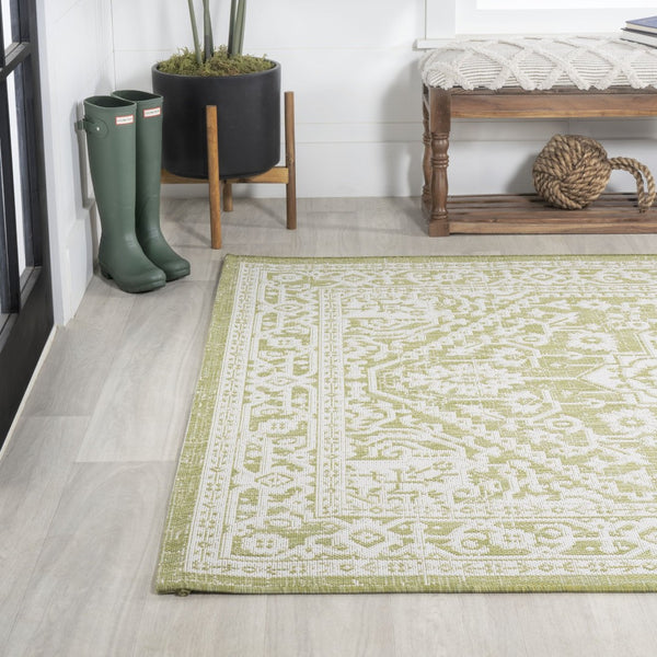 HomeRoots 8' X 10' Elegant Green and Cream Medallion Rug - Versatile Indoor/Outdoor Accent for Any Space 702718