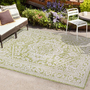 HomeRoots 8' X 10' Elegant Green and Cream Medallion Rug - Versatile Indoor/Outdoor Accent for Any Space 702718