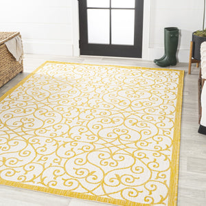 HomeRoots 5' Geometric Cream and Yellow Indoor-Outdoor Area Rug for Modern Spaces - Durable, Easy Care, Versatile! 702758