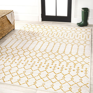 HomeRoots 5' X 8' Cream and Yellow Trellis Rug - Stylish Indoor/Outdoor Area Rug for Patios, Kitchens & More! 702810