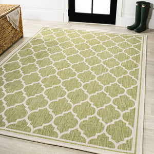 HomeRoots 5' Modern Green and Cream Geometric Area Rug – Stylish, Durable Indoor/Outdoor Design for Any Space 702844