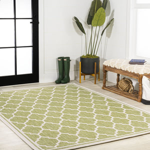 HomeRoots 5' Modern Green and Cream Geometric Area Rug – Stylish, Durable Indoor/Outdoor Design for Any Space 702844