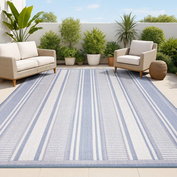 HomeRoots 5' Blue & Light Gray Striped Area Rug - Durable Indoor/Outdoor Mat for Coastal-Inspired Spaces 702885
