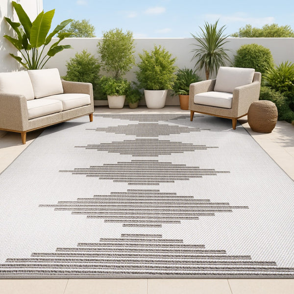 HomeRoots 5' Modern Light Gray and Black Striped Area Rug for Indoor/Outdoor Use - Durable & Versatile Design 702898