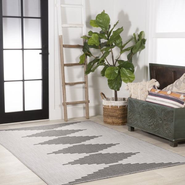 HomeRoots 5' Modern Light Gray and Black Striped Area Rug for Indoor/Outdoor Use - Durable & Versatile Design 702898