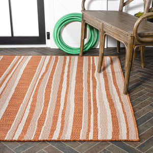 HomeRoots 5' Orange and Cream Striped Area Rug - Versatile Indoor/Outdoor Decor for Any Space, Durable Design 702904