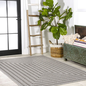 HomeRoots 5' X 8' Black and Light Gray Striped Area Rug - Stylish, Durable, Indoor-Outdoor Versatility for Any Space 702913