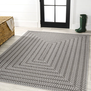HomeRoots 8' Stylish Black and Light Gray Striped Area Rug - Durable, Versatile Indoor/Outdoor Decor, Easy Care 702914