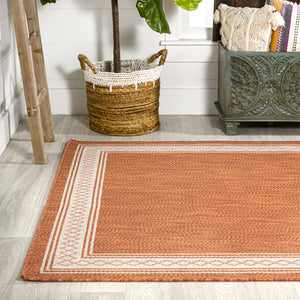 HomeRoots 5' Orange and Cream Indoor Outdoor Area Rug - Durable, Stylish, Low Maintenance for Any Space! 702931