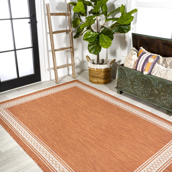 HomeRoots 5' Orange and Cream Indoor Outdoor Area Rug - Durable, Stylish, Low Maintenance for Any Space! 702931
