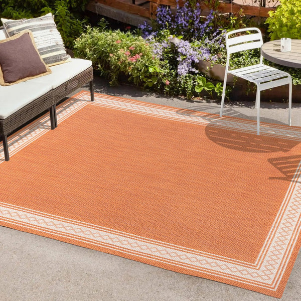 HomeRoots 5' Orange and Cream Indoor Outdoor Area Rug - Durable, Stylish, Low Maintenance for Any Space! 702931