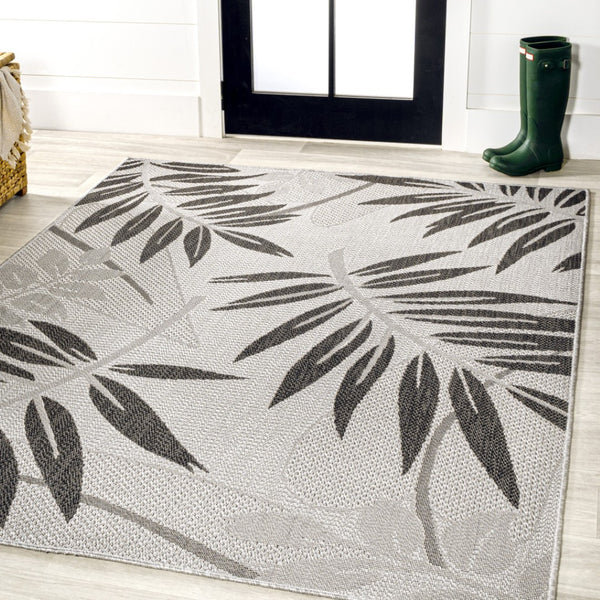 HomeRoots 5' Gray and Black Floral Indoor Outdoor Area Rug – Durable, Stylish, Easy-Care for Any Space 702940