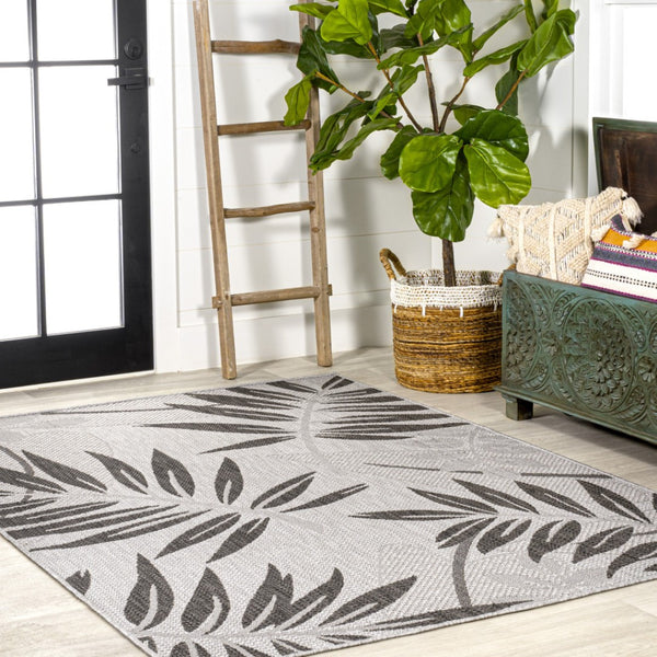 HomeRoots 5' Gray and Black Floral Indoor Outdoor Area Rug – Durable, Stylish, Easy-Care for Any Space 702940