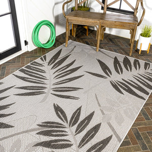 HomeRoots 5' Gray and Black Floral Indoor Outdoor Area Rug – Durable, Stylish, Easy-Care for Any Space 702940