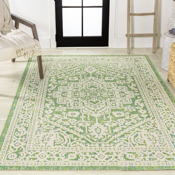 HomeRoots 9' X 12' Cream & Green Medallion Area Rug - Durable Indoor/Outdoor Elegance for Any Space! 702974