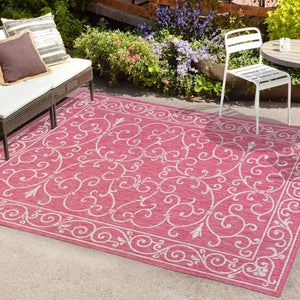 HomeRoots 5' Vibrant Fuchsia and Light Gray Medallion Area Rug – Durable Indoor/Outdoor Style for Any Space 703012