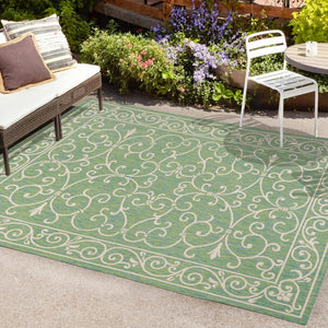 HomeRoots 5' Green and Ivory Medallion Area Rug - Durable Indoor/Outdoor Design for Timeless Elegance and Style 703017
