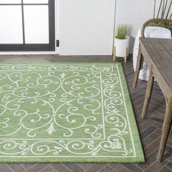 HomeRoots 5' Green and Ivory Medallion Area Rug - Durable Indoor/Outdoor Design for Timeless Elegance and Style 703017