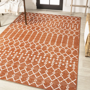 HomeRoots 5' Vibrant Orange and Cream Trellis Area Rug – Stylish, Durable Indoor/Outdoor Decor for Any Space 703057