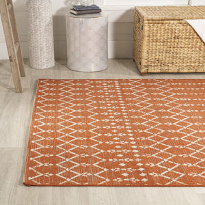 HomeRoots 5' Vibrant Orange and Cream Trellis Area Rug – Stylish, Durable Indoor/Outdoor Decor for Any Space 703057