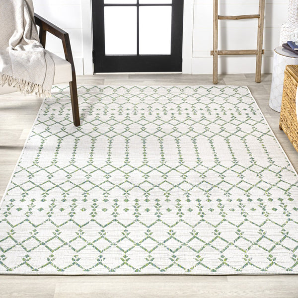 HomeRoots 8' X 10' Trellis Area Rug - Stylish Green & Ivory for Indoor/Outdoor Use, Durable & Easy Maintenance 703068