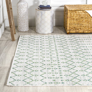 HomeRoots 9' X 12' Green and Ivory Trellis Rug - Versatile Indoor/Outdoor Design, Durable & Easy to Clean! 703069