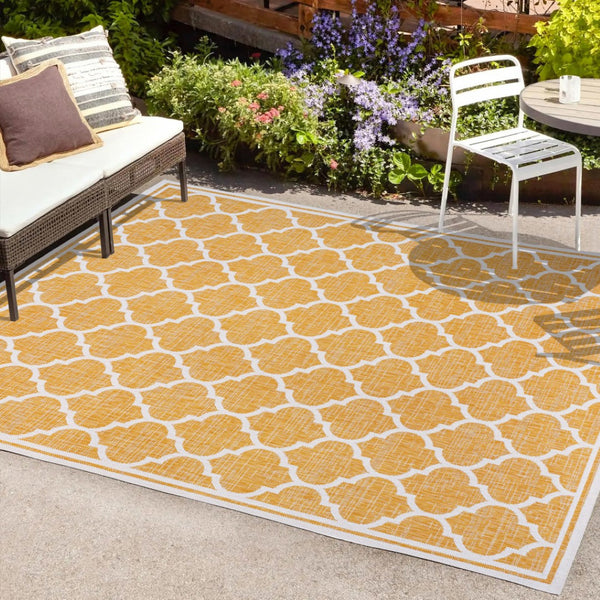 HomeRoots 5' Yellow and Cream Geometric Area Rug - Durable Indoor/Outdoor Style for Contemporary Spaces 703072