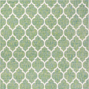 HomeRoots 5' Geometric Cream and Green Area Rug - Stylish, All-Weather Durable for Indoor/Outdoor Spaces 703082