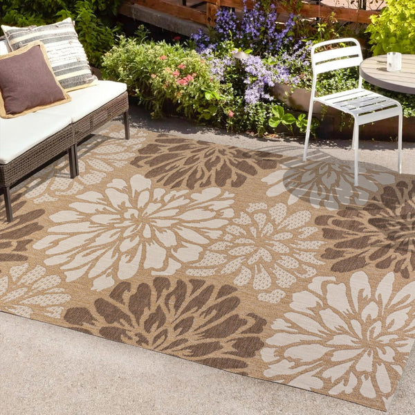 HomeRoots 5' Brown and Cream Floral Indoor/Outdoor Area Rug - Durable, Easy Care, Perfect for Any Space! 703107