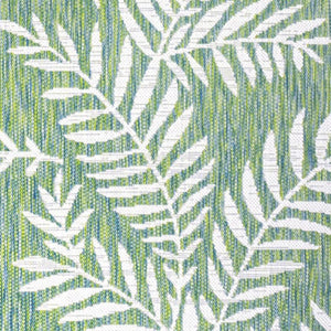 HomeRoots 5' Cream and Green Floral Area Rug - Durable Indoor/Outdoor Design for Living Spaces & Patios 703127