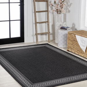 HomeRoots 5' Black and Gray Geometric Indoor Outdoor Area Rug - Modern, Durable, Low-Maintenance Design! 703131