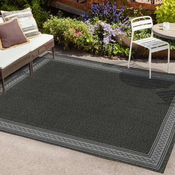 HomeRoots 8' X 10' Black and Gray Geometric Area Rug - Stylish Indoor/Outdoor Rug for Modern Spaces & Durability 703132