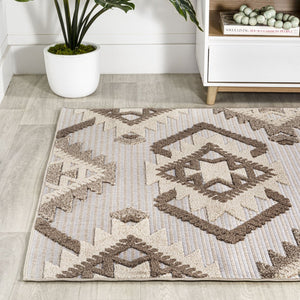 HomeRoots 8' X 10' Brown and Ivory Moroccan Area Rug - Durable Indoor/Outdoor Design with Elegant Quatrefoil Pattern 703331