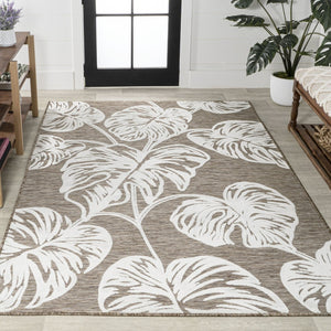 HomeRoots 5' Brown and Ivory Floral Area Rug – Elegant Indoor/Outdoor Design for Versatile Spaces, Easy Care 703340