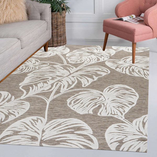 HomeRoots 5' Brown and Ivory Floral Area Rug – Elegant Indoor/Outdoor Design for Versatile Spaces, Easy Care 703340