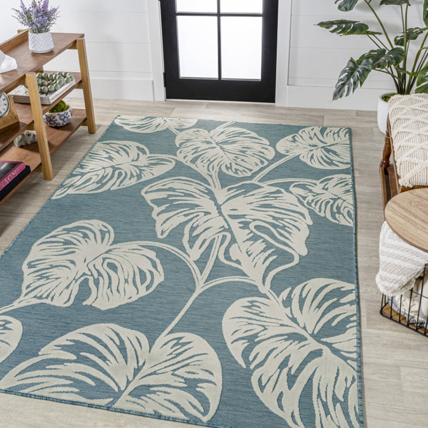 HomeRoots 5' Blue and Ivory Floral Area Rug - Elegant Indoor/Outdoor Design with High-Low Pile Texture 703345