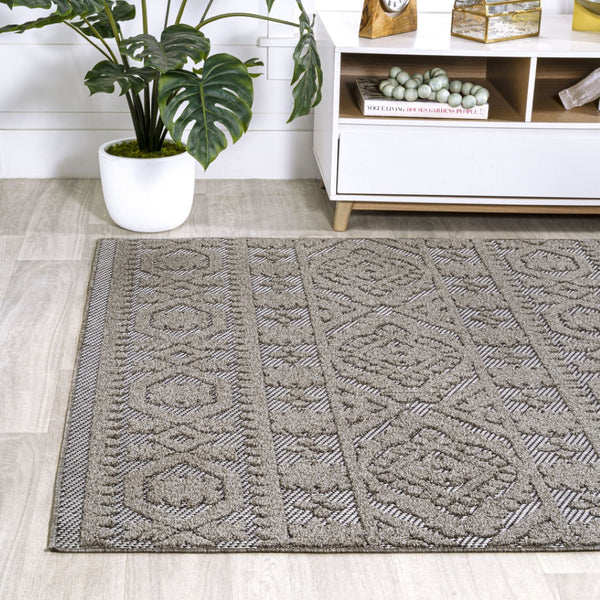HomeRoots 8' X 10' Dark Gray and Ivory Moroccan Area Rug - Stylish Indoor/Outdoor Accent for Any Space 703389