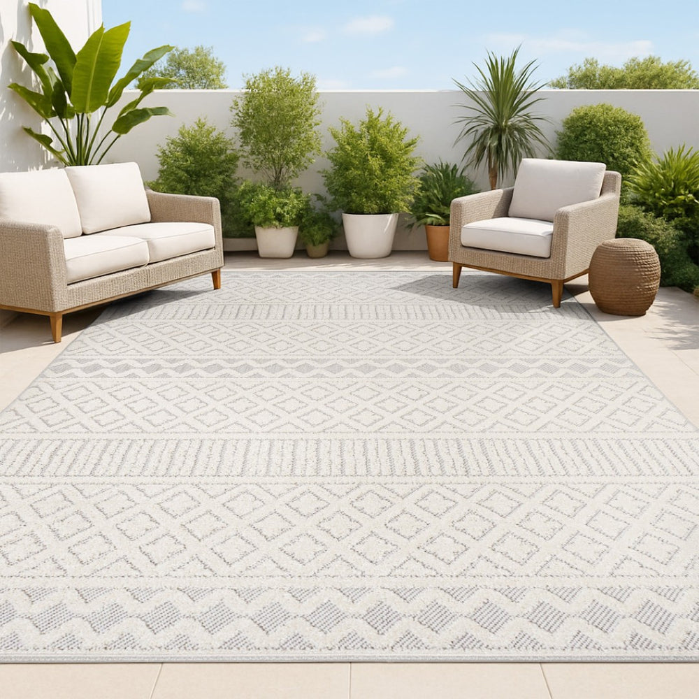 HomeRoots 5' X 8' Cream and Gray Trellis Indoor-Outdoor Area Rug: Stylish, Durable, Easy Care for Any Space! 703392