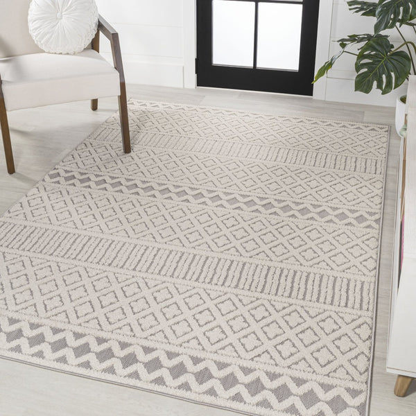 HomeRoots 5' X 8' Cream and Gray Trellis Indoor-Outdoor Area Rug: Stylish, Durable, Easy Care for Any Space! 703392