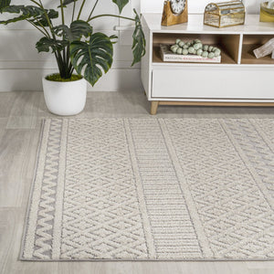 HomeRoots 5' X 8' Cream and Gray Trellis Indoor-Outdoor Area Rug: Stylish, Durable, Easy Care for Any Space! 703392