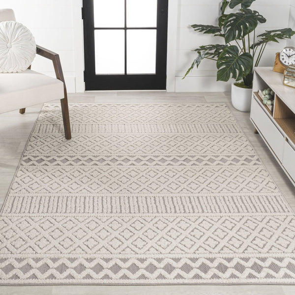 HomeRoots 5' X 8' Cream and Gray Trellis Indoor-Outdoor Area Rug: Stylish, Durable, Easy Care for Any Space! 703392