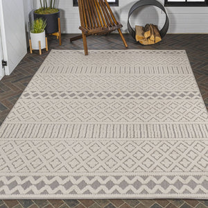 HomeRoots 5' X 8' Cream and Gray Trellis Indoor-Outdoor Area Rug: Stylish, Durable, Easy Care for Any Space! 703392