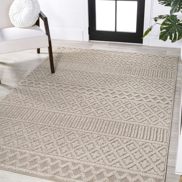 HomeRoots 5' Trellis Indoor Outdoor Area Rug in Beige & Gray - Stylish, Durable, and Easy to Clean for Any Space 703398