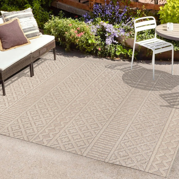 HomeRoots 5' Trellis Indoor Outdoor Area Rug in Beige & Gray - Stylish, Durable, and Easy to Clean for Any Space 703398