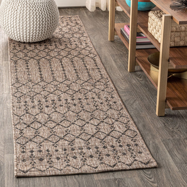 HomeRoots 20' Natural and Black Trellis Runner Rug - Stylish Indoor/Outdoor Accent for Hallways & Patios 703464