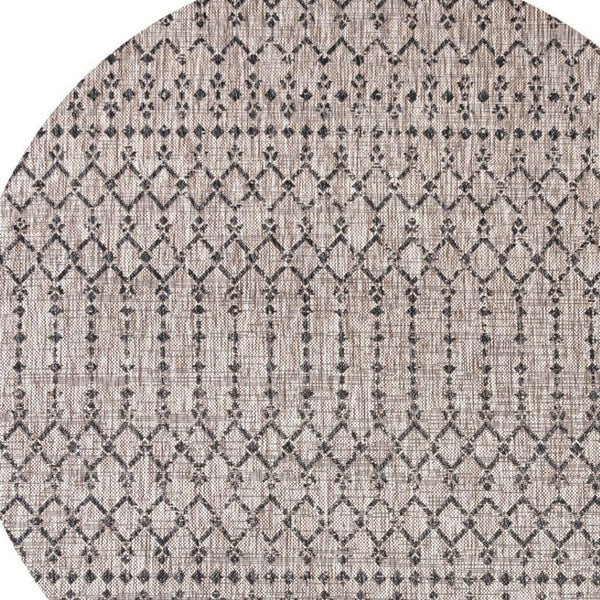 HomeRoots 6' Natural and Black Round Trellis Area Rug – Stylish, Durable, and Versatile for Indoor & Outdoor Use 703467